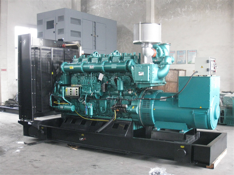 旌德200KW 柴油发电机的油耗是多少?